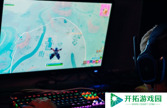 英雄联盟剑姬单挑锐雯出装 剑姬和锐雯对线