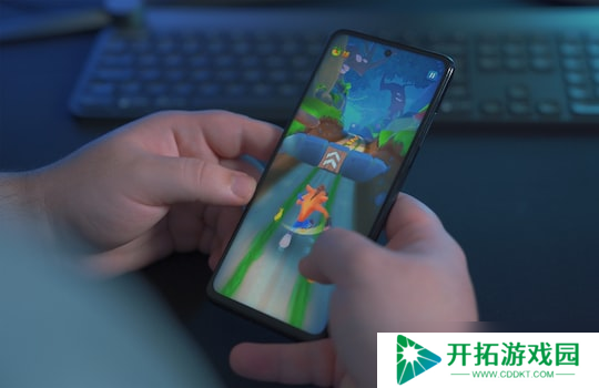 鲑鱼吃寿司游戏攻略 鲑鱼爱吃什么食物